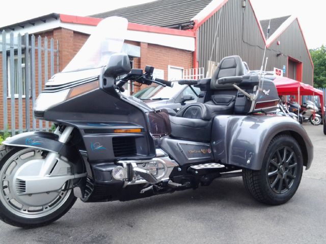 Panther Trikes GL1500 conversion without running boards or chrome extras